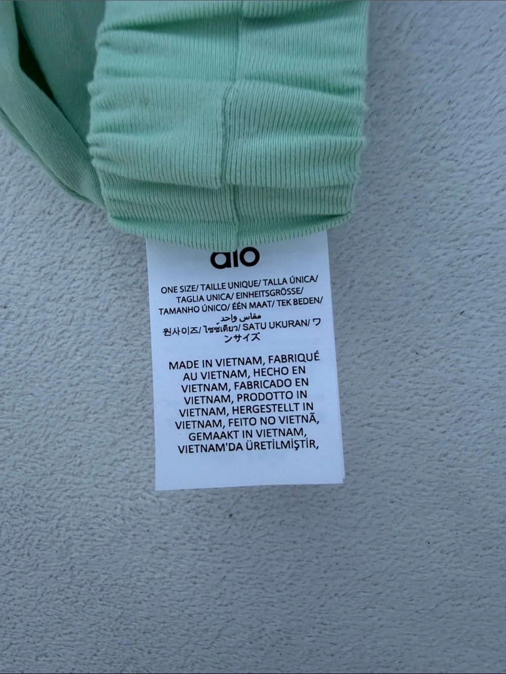 ALO Yoga lightweight mint
